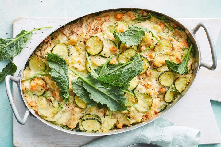 Healthy Tuna Mornay in baking dish.