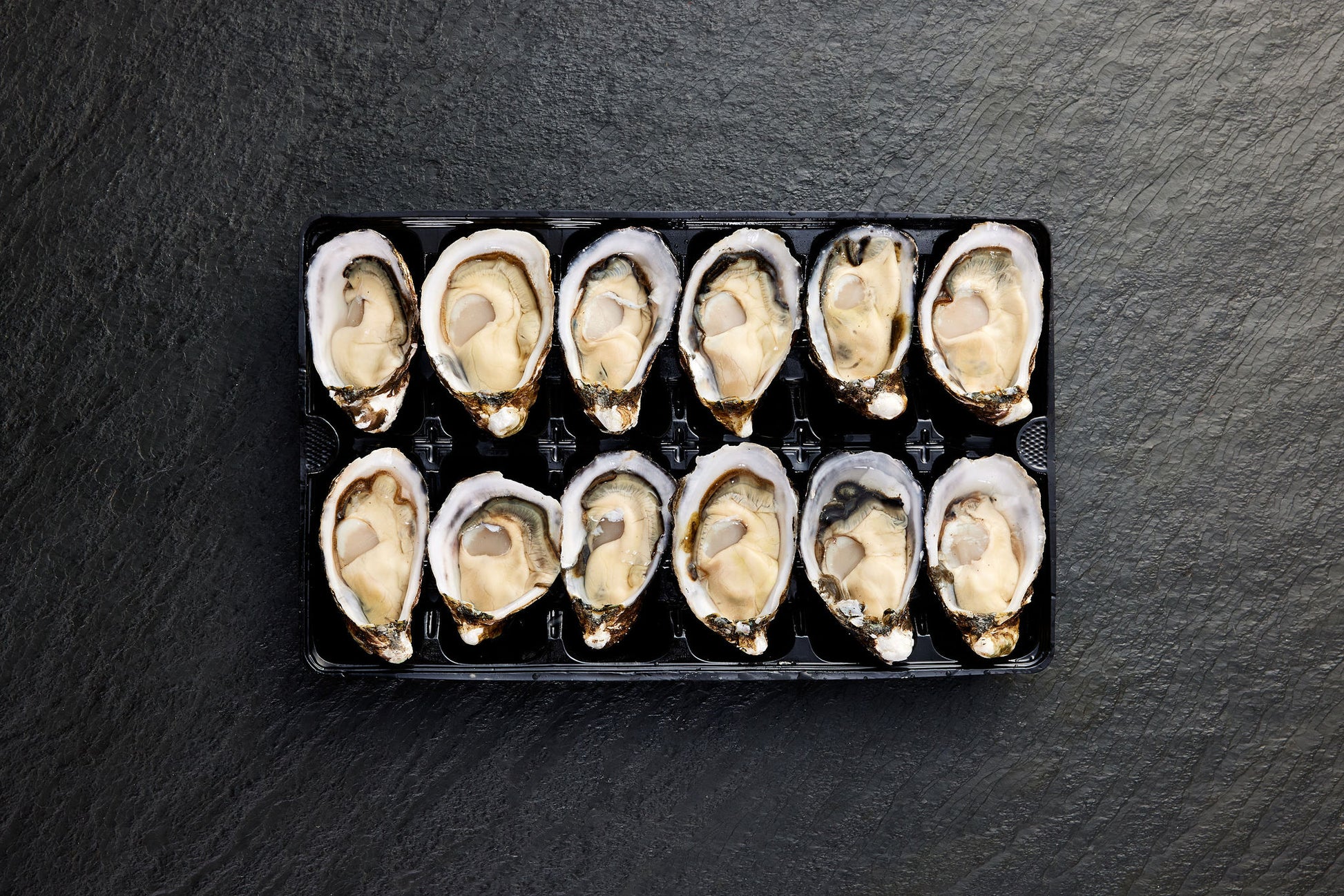 Chilled Half Shell Pacific Oysters