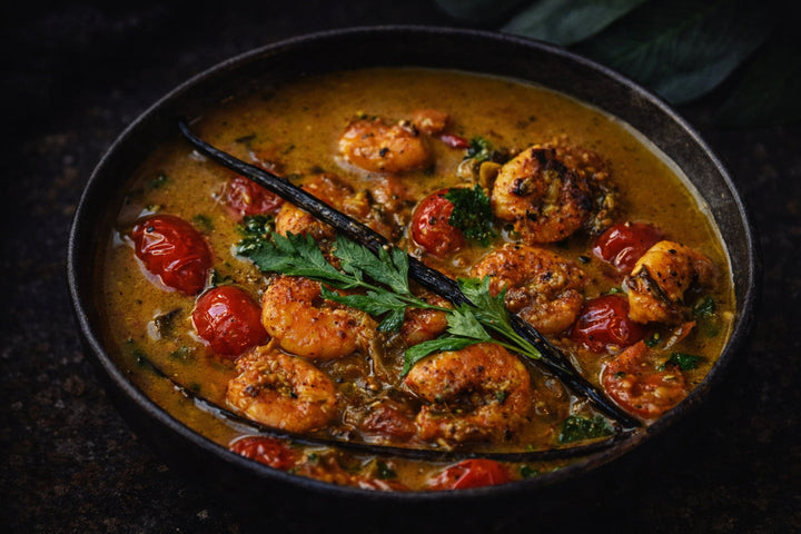 天堂虾配姜黄、香草豆和椰子咖喱